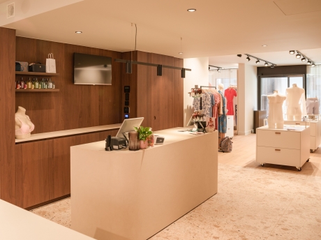 Verbouwing van handelsruimte met appartement