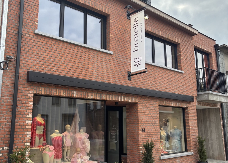 Verbouwing van handelsruimte met appartement
